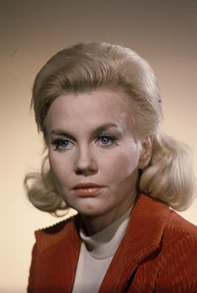 Elizabeth Macrae