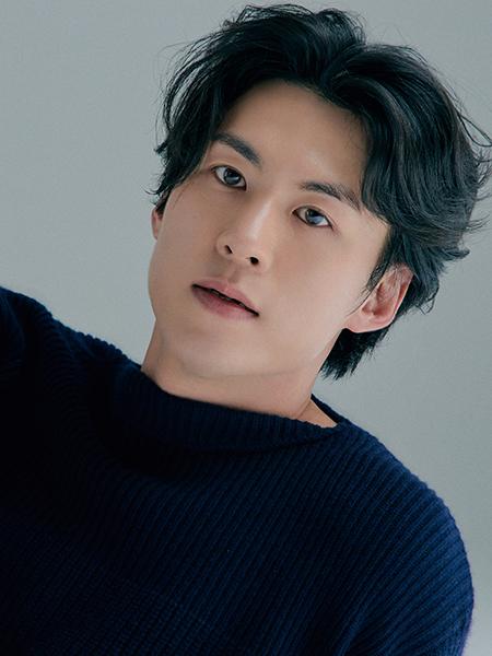 Lee Kyo-Yeob