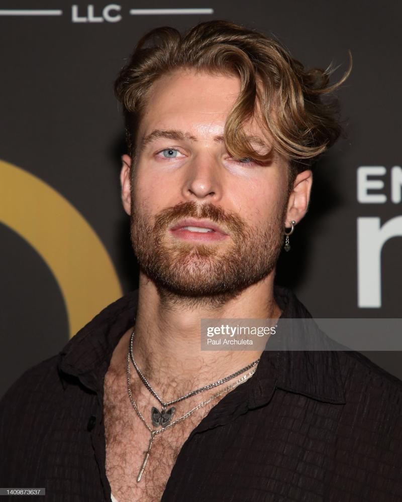 Rhett Wellington