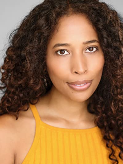 Sharae Foxie